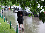 В Москве началось долгожданное похолодание, которое заставит не только опуститься столбики термометров, но и принесет с собой дожди