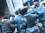 Мосгорсуд отправил в колонию прохожего, защитившего женщину от милиционера на "Марше несогласных"