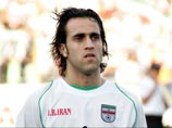 Иранский клуб "Стил Азин" расторг контракт с лучшим игроком Азии 2004 года Али Карими из-за того, что футболист отказался соблюдать пост во время священного для мусульман месяца Рамадан