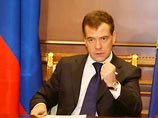 Путин поругал чиновников за пожары, а Медведев похвалил добровольцев за помощь в борьбе с огнем