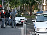 Речь идет о некоем Наиме Инджазе из Рамаллы, который утверждает, что он сотрудничает с израильскими службами безопасности и жалуется на преследования со стороны палестинского правительства Речь идет о некоем Наиме Инджазе из Рамаллы, который утверждает, что он сотрудничает с израильскими службами безопасности и жалуется на преследования со стороны палестинского правительства
