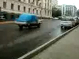 В центре Владивостока забил фонтан нечистот - залило всю главную улицу (ВИДЕО)