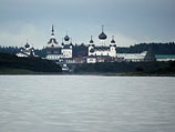 Патриарх Кирилл прибыл на Соловки и назвал архипелаг "духовной столицей" России Патриарх Кирилл прибыл на Соловки и назвал архипелаг "духовной столицей" России