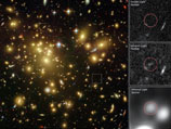 Международная группа ученых во главе с астрономами американского аэрокосмического агентства NASA сумела проследить, как свет отдаленных галактик искривляется этой "линзой", визуально превращая их в дуги