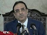 Президент Пакистана Асиф Али Зардари - за то, что во время наводнения и беспорядков на родине отправился в "роскошное" турне по Европе, а 18 августа побывал в Сочи