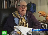Жители американского города Уокеган поздравляют с 90-летним юбилеем своего знаменитого земляка - писателя-фантаста Рэймонда Дугласа "Рэя" Брэдбери