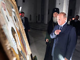 Путин посетил камчаткский храм: подарил икону и получил другую в подарок