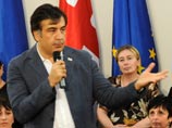 "Человек, - сказал Саакашвили, - должен уметь хотя бы на своей свадьбе станцевать национальный танец, мы воспитаем поколение, которое будет знать танцы и традиции"