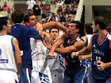 ФИБА дисквалифицировала баскетболистов Сербии и Греции за драку в Афинах
