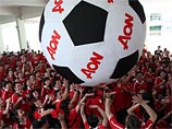 В июле в Сингапуре сотрудники компании "Аон Сингапур" пробили подряд по одним и тем же воротам 364 пенальти и забили 136 голов