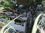 В Эквадоре упал в пропасть автобус: погибли 36 человек