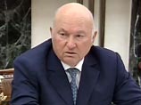 Лужков поссорился с председателем Совфеда, назвав его "защитником ночных алкоголиков"