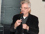 Милиция предсказуемо задержала оппозиционеров, вышедших митинговать в Москве и Петербурге Милиция предсказуемо задержала оппозиционеров, вышедших митинговать в Москве и Петербурге