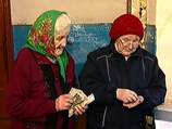 Социологи: почти трети россиян хватает денег только на еду 