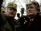 Младич командовал армией Республики Сербской (РС) в Боснии и Герцеговине в ходе конфликта 1992-1995 годов