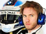 Sauber подписал контракт с Хайдфельдом, а Renault нашел замену Петрову