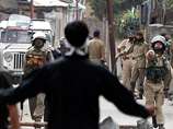 В индийском штате Джамму и Кашмир, где в последние дни начался новый виток беспорядков, полиция в среду открыла огонь по демонстрантам
