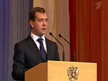 Думская оппозиция создает промедведевское движение "Россия, вперед!"
