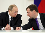 Опрос: россияне рассказали, чем привлекательны и отталкивают Медведев и Путин