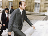 По мнению стороны обвинения, в период с 1992 по 1995 год, когда Жак Ширак занимал пост мэра Парижа, значительные суммы государственных денег, составляющие в пересчете на нынешнюю валюту 2,2 млн евро, были использовано не по назначению