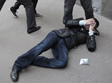 Число задержанных разнится. В ГУВД Москвы подтверждают задержание трех человек возле здания мэрии за несанкционированное пикетирование