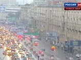 С утра практически встали все въезды в Москву, затруднения возникли и в центре города - в пределах Садового кольца, а также на МКАДе и Третьем Транспортном кольце