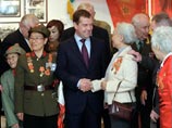 В Китае ветераны назвали Медведева символом страны, давшей миру марксизм и сталинизм