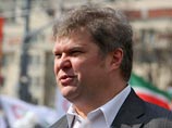 Лидер партии "Яблоко", депутат Мосгордумы Сергей Митрохин предположил, что новый мэр будет "не очень сильно отличаться в лучшую сторону" от прежнего, "кое-какие вещи могут даже ухудшиться"