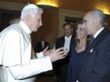 Папа Римский встретился с главой Банка Ватикана Папа Римский встретился с главой Банка Ватикана