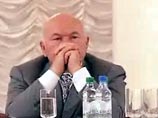 Отставка мэра Москвы Юрия Лужкова скорее всего не приведет к серьезным экономическим последствиям для столицы, считают эксперты