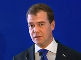 Комментируя из Шанхая начало предвыборной кампании в Белоруссии, Медведев сказал: "Ничего хорошего не жду", и тут же оговорился: "Шутка, конечно"