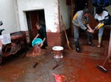 Экологическая катастрофа в Венгрии: ядовитые отходы убили четверых, более 100 человек пострадали