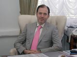 Сам Митволь заявил журналистам, что не собирается уходить в отставку. Он сообщил, что сейчас находится на больничном с температурой 38,6 и не выйдет на работу вплоть до конца недели Сам Митволь заявил журналистам, что не собирается уходить в отставку. Он сообщил, что сейчас находится на больничном с температурой 38,6 и не выйдет на работу вплоть до конца недели