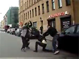 В конце сентября в интернете появилась еще одна видеозапись, на которой в Санкт-Петербурге водители избивают человека, пытавшегося совершить автомобильную кражу
