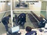 Скандал в Австралии: полицейские 13 раз поразили электрошокером беззащитного аборигена (ВИДЕО)