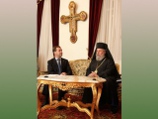 Церковь может внести свой вклад в укрепление отношений России и Кипра, уверен президент Медведев