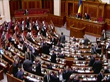В Верховной Раде представителями парламентского большинства уже зарегистрирован законопроект "О языках в Украине", которым предполагается практически полное уравнивание в правах украинского и русского языков в стране