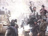 Как заявил полевой командир талибов Кари Зияра Рахман, американские военнослужащие поспешно покинули базу на вертолетах, бросив большое количество вооружения и военной техники