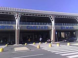 В результате в аэропорту Кальяри было объявлено состояние повышенной опасности, и он прекратил работу до 22:00