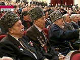 Конгресс, закончившийся накануне, был проведен в Грозном не только в противовес тому, который был организован сепаратистом Ахмедом Закаевым в Варшаве