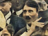 Знаменитая фотография Гитлера в толпе может оказаться пропагандистской подделкой