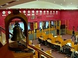 Российские биржи в пятницу закрылись разнонаправленно, почти не изменившись. Неделя в "плюсе" Российские биржи в пятницу закрылись разнонаправленно, почти не изменившись. Неделя в "плюсе"