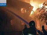 На юге Москвы горит общежитие - площадь пожара достигла 1,5 тыс. кв. метров