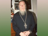 По словам главы синодального Отдела по взаимодействию с Вооруженными силами и правоохранительными учреждениями протоиерея Димитрия Смирнова, "мы все русские люди, горячие, рубим сплеча. Нужно занять спокойную, конструктивную, выдержанную позицию, которая По словам главы синодального Отдела по взаимодействию с Вооруженными силами и правоохранительными учреждениями протоиерея Димитрия Смирнова, "мы все русские люди, горячие, рубим сплеча. Нужно занять спокойную, конструктивную, выдержанную позицию, которая