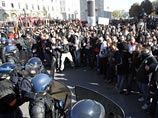 Французы продолжают бастовать против пенсионной реформы, в разных городах идут стычки с полицией