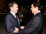 Медведев в Туркмении: страны Каспия могут сами разделить его богатства