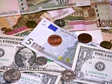 Доллар подрос на 17 копеек, евро подешевел на 4