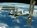 Маневр позволил МКС разминуться с обломком неизвестного происхождения. "Через два часа после коррекции орбиты станция пролетит в 1,5 километра выше космического мусора