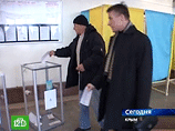 На Украине сегодня в 9:00 мск началось голосование по выборам органов местной власти