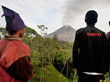 Извержение вулкана Мерапи в Индонезии - более 50 тысяч человек эвакуированы